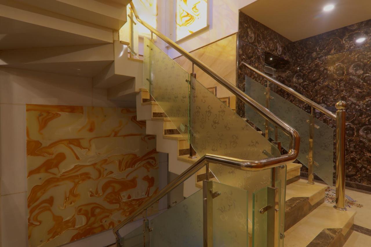 Shri Tirupati Residency Hotel Lucknow Exterior photo